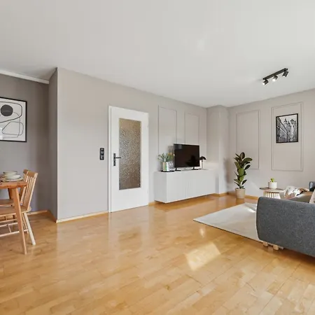 公寓 Malou Zentrumsnah Mit Kaffee-teebar, Arbeitsplatz, Balkon Und Kostenlosen Stellplatz 拜罗伊特