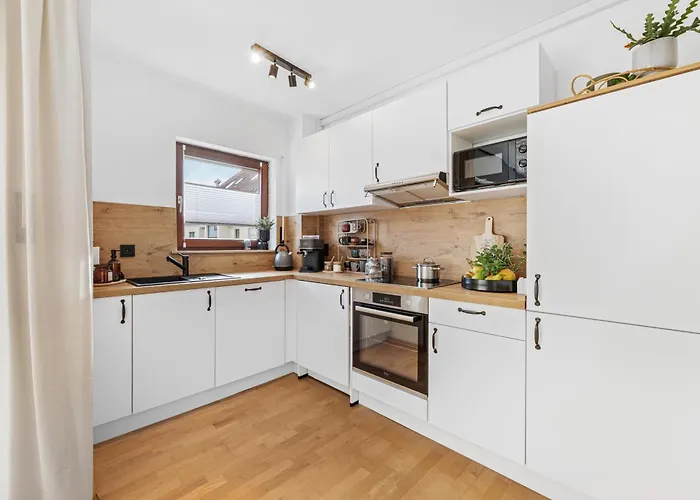 Lejlighed Malou Zentrumsnah Mit Kaffee-teebar, Arbeitsplatz, Balkon Und Kostenlosen Stellplatz *